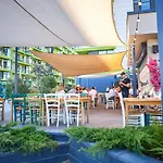 Blue Shell Apartment- Spa & Pool