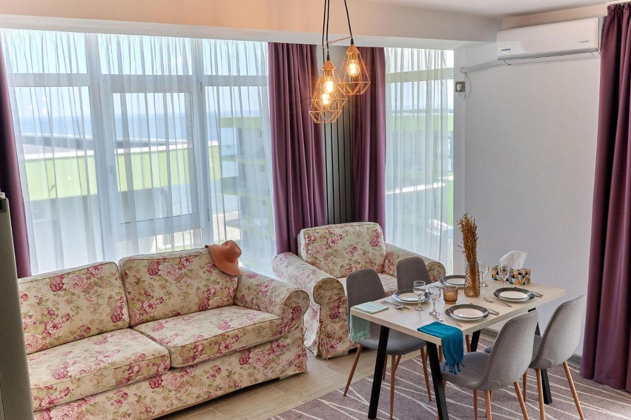 Blue Shell Apartment- & Pool Mamaia